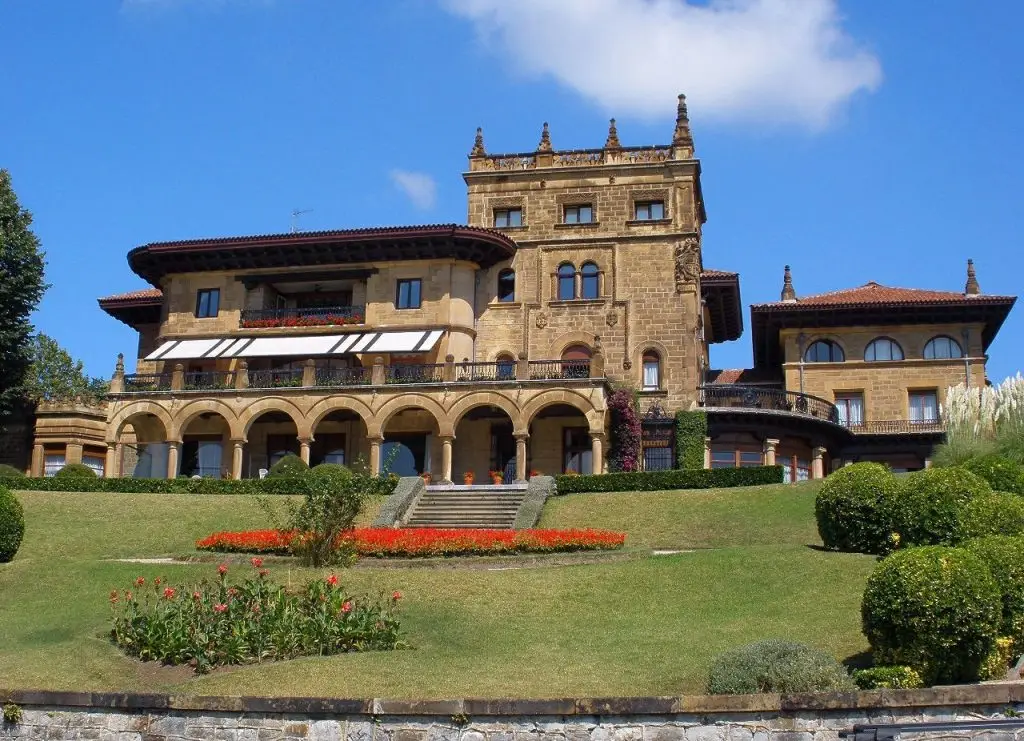 File:Guecho, Neguri - Palacio Lezama-Leguizamon 3.jpg