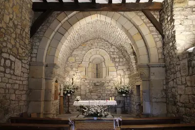 File:Interior de la ermita de San Pelaio (Bakio).JPG