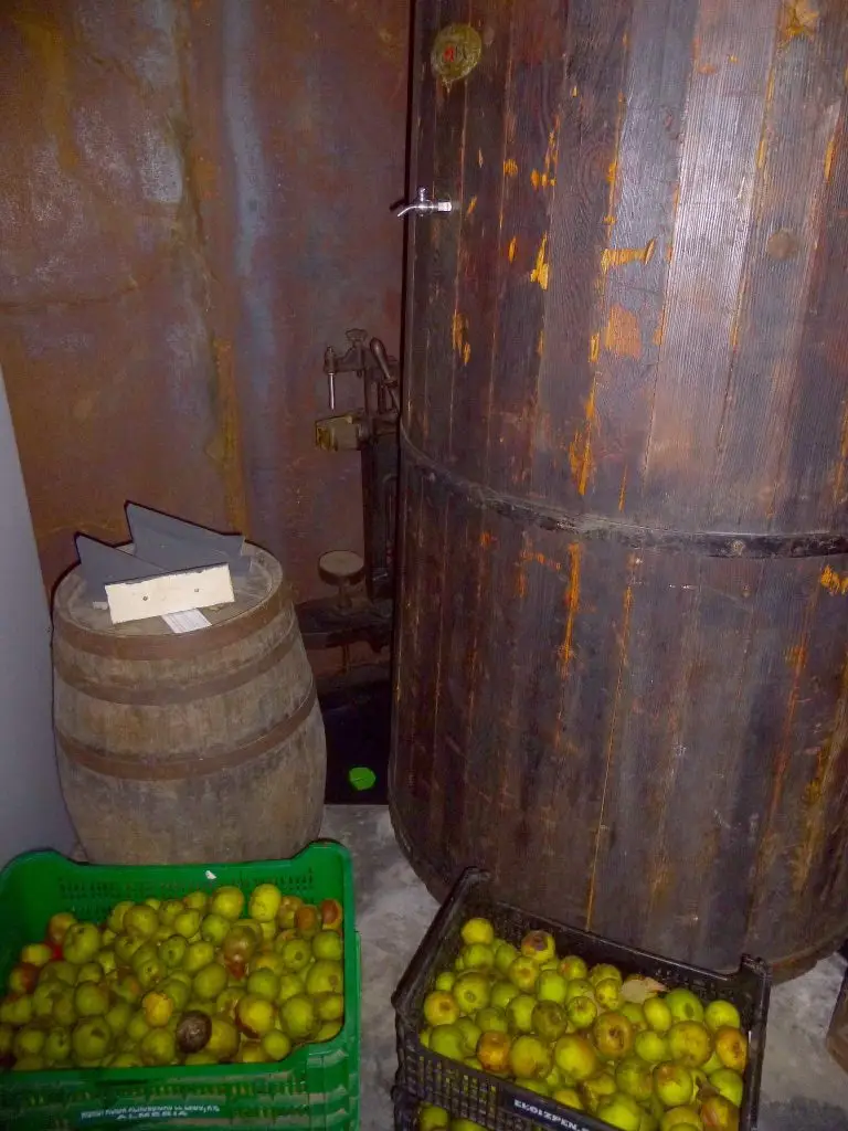 File:Astigarraga - Sagardoetxea-Museo de la Sidra Vasca 15.jpg