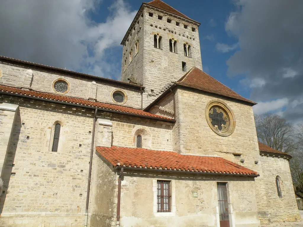 Sauveterre de Béarn l'église St André, XIIème s., église romane fortifiée