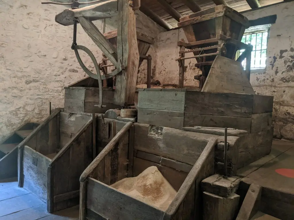 Ur-errota barrutik- El Pobal