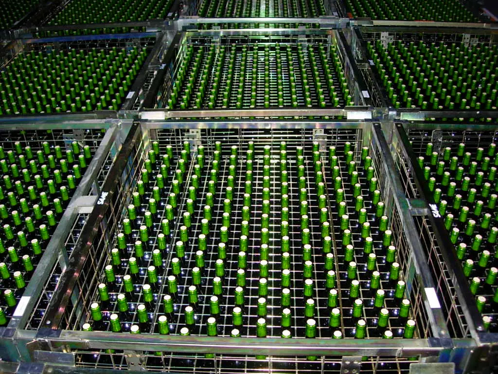 File:Instalaciones de las Bodegas Ysios, junio de 2007 (11).jpg