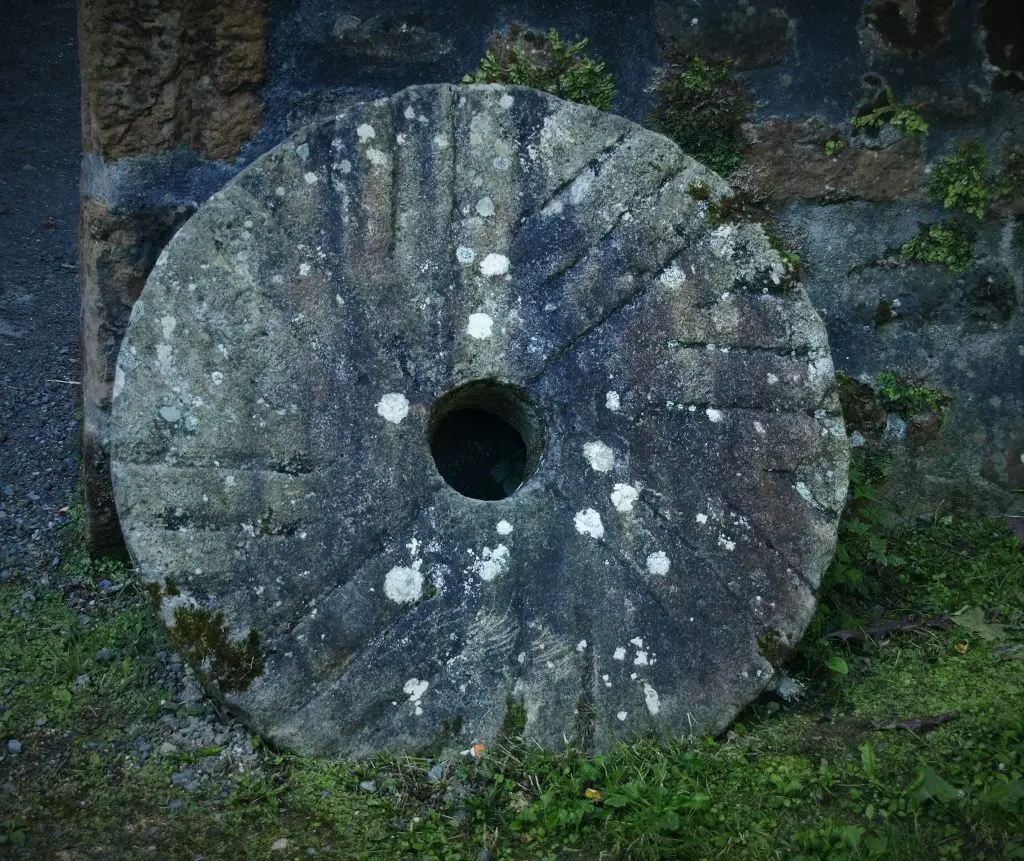 Ur-errota harria- El Pobal