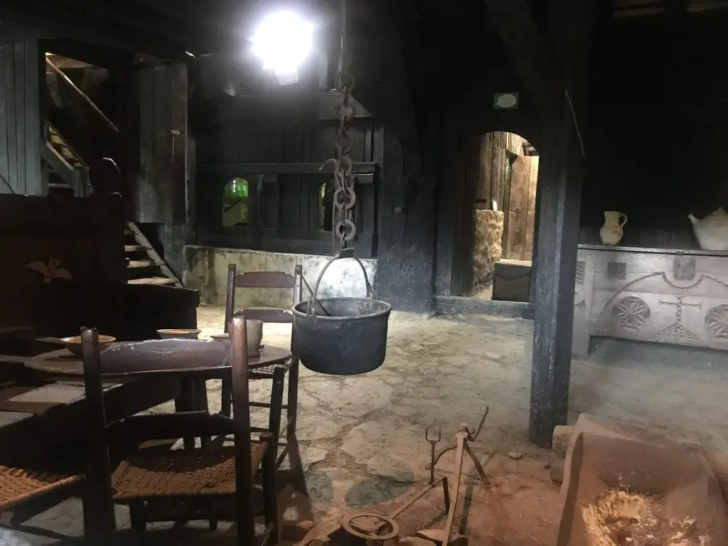 Ezkio caserío Igartubeiti interior 1