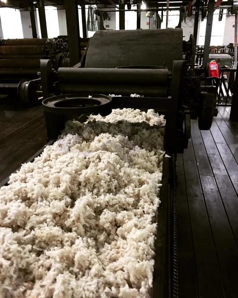 La Encartada was one of the main beret makers in Spain during almost a hundred years (1892-1992). The process was 100% made in premises, from raw wool to final product. And powered by hydroelectric power!! ♻️♻️♻️