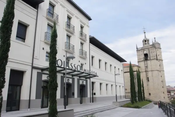 File:Oiasso Museoa.jpg