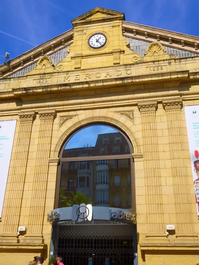 San Sebastián - Centro Comercial La Bretxa (Edificio Arkoak) 1