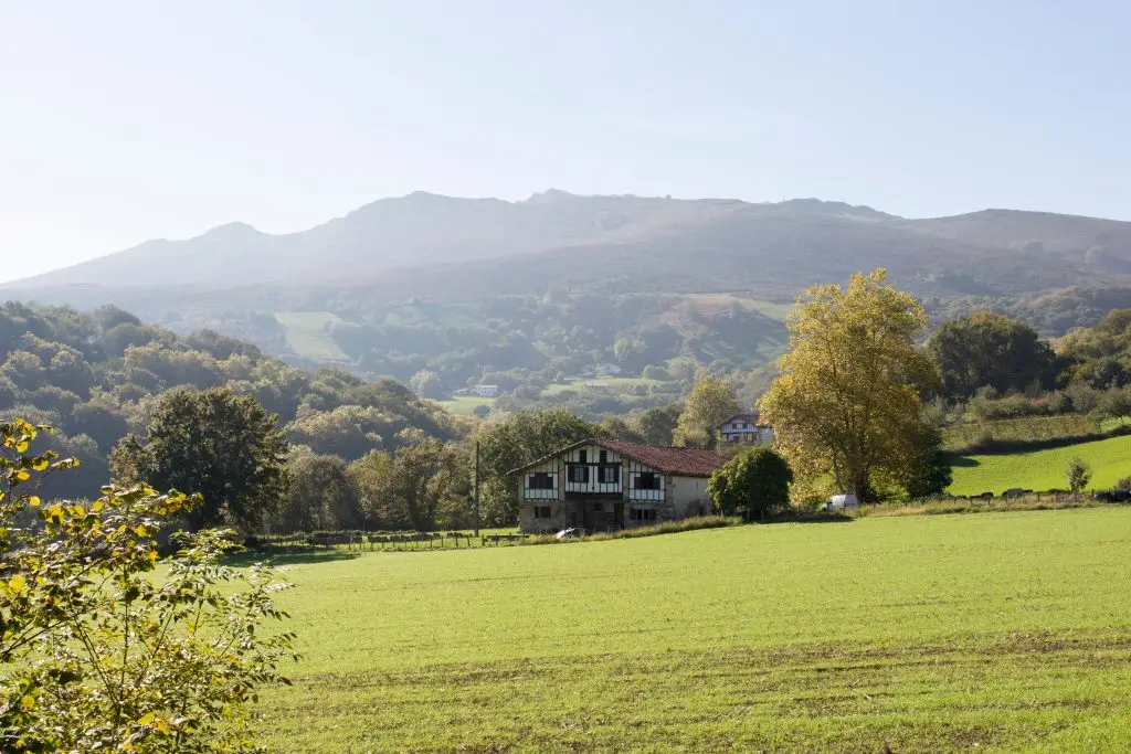 File:Sare - maison.jpg