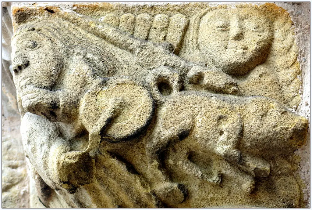 Capitel en Santa María de La Oliva