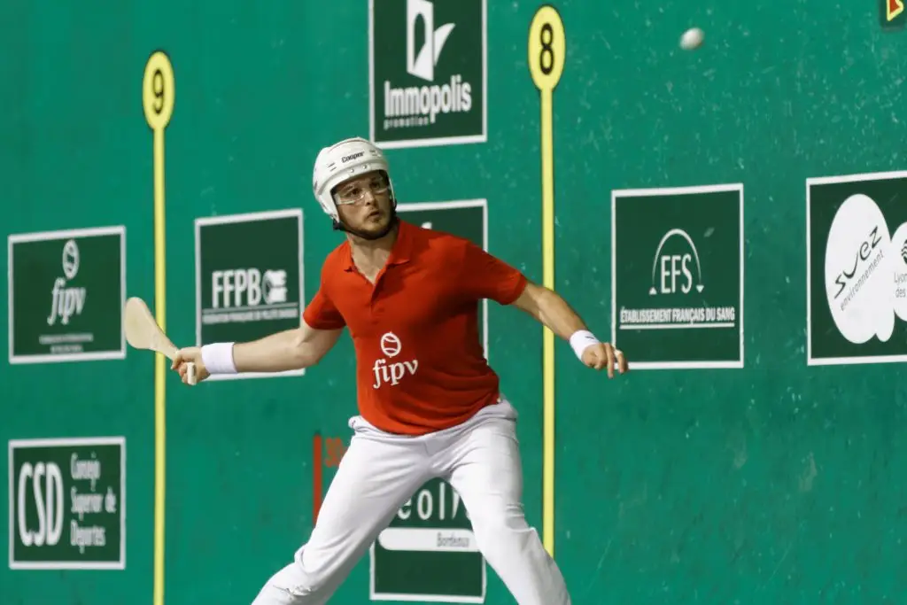 File:2013 Basque Pelota World Cup - Paleta Cuero - France vs Spain 29.jpg