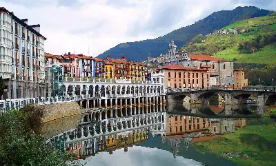 File:Panorámica de Tolosa.jpg