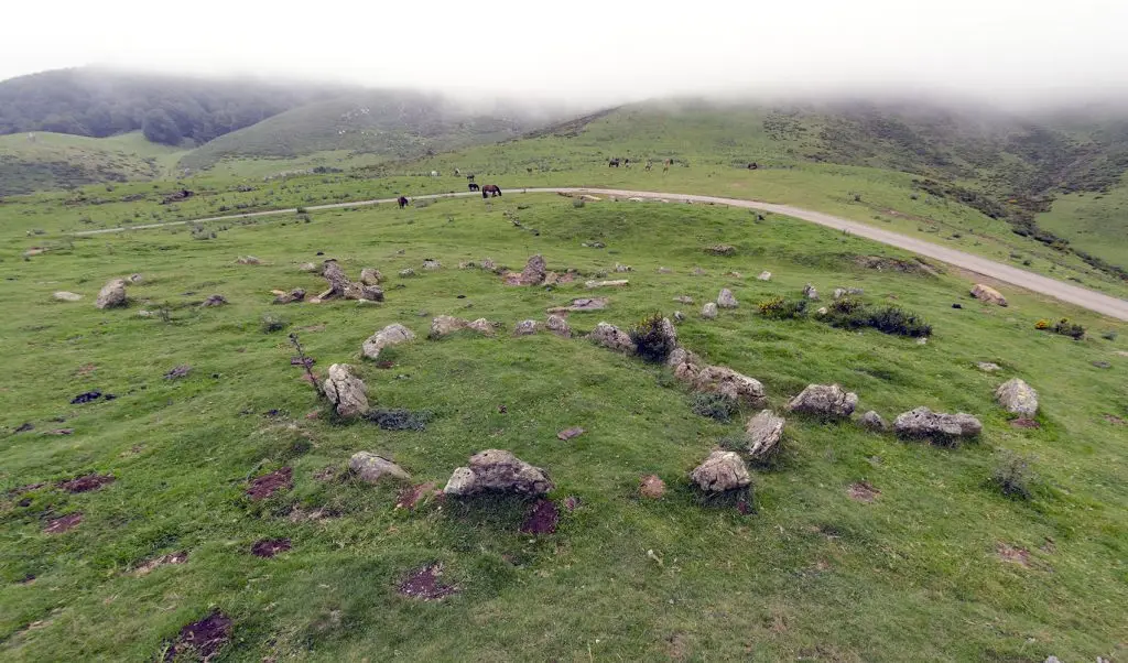 Cromlech de Azpegi (14968941380)