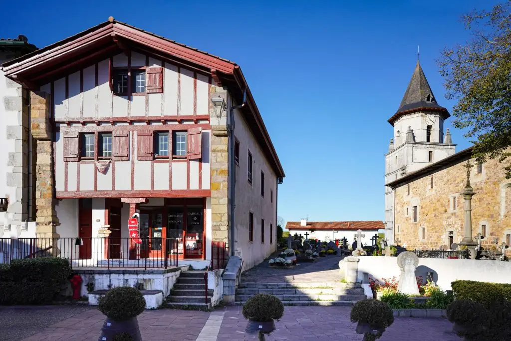 AINHOA - PAYS BASQUE02