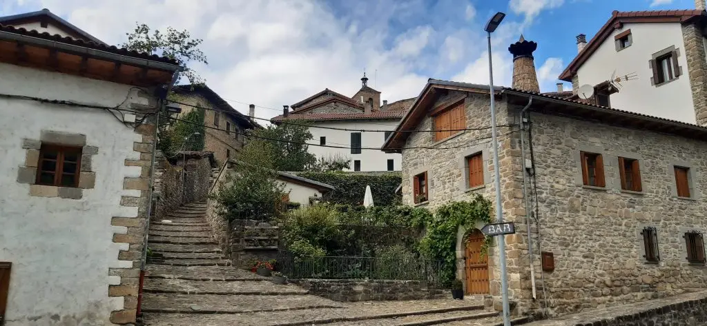 Erronkari herria - Ikuspegiak eta karrikak