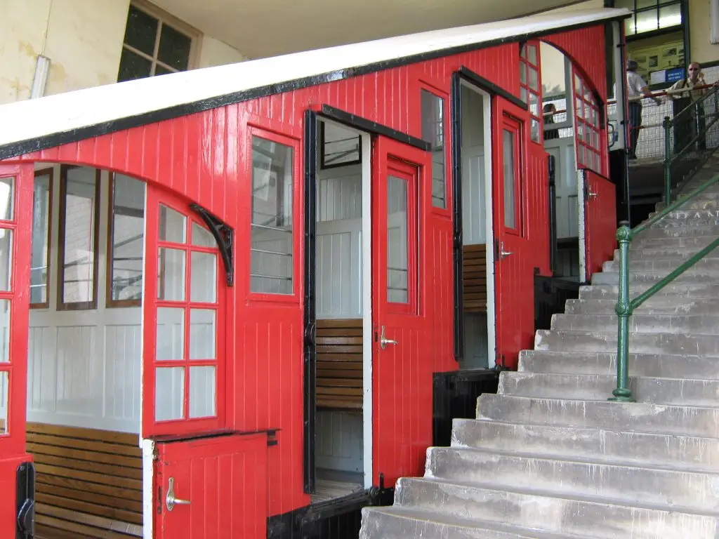 File:Igeldo funicular 1.jpg