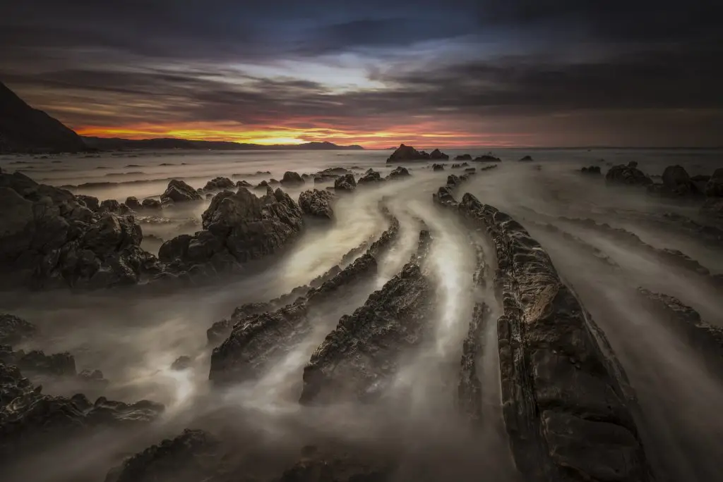 File:Snakepit (62562717).jpeg