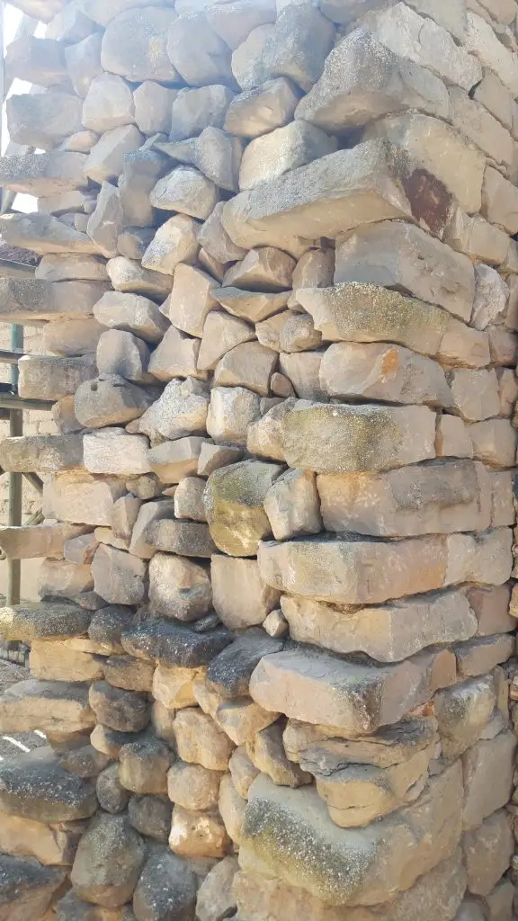 Adobezko hormako barruak