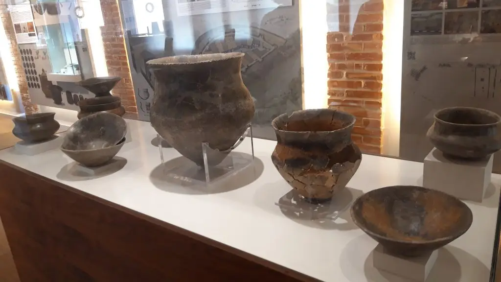 Aztarnategian-aurkitutako-zeramika