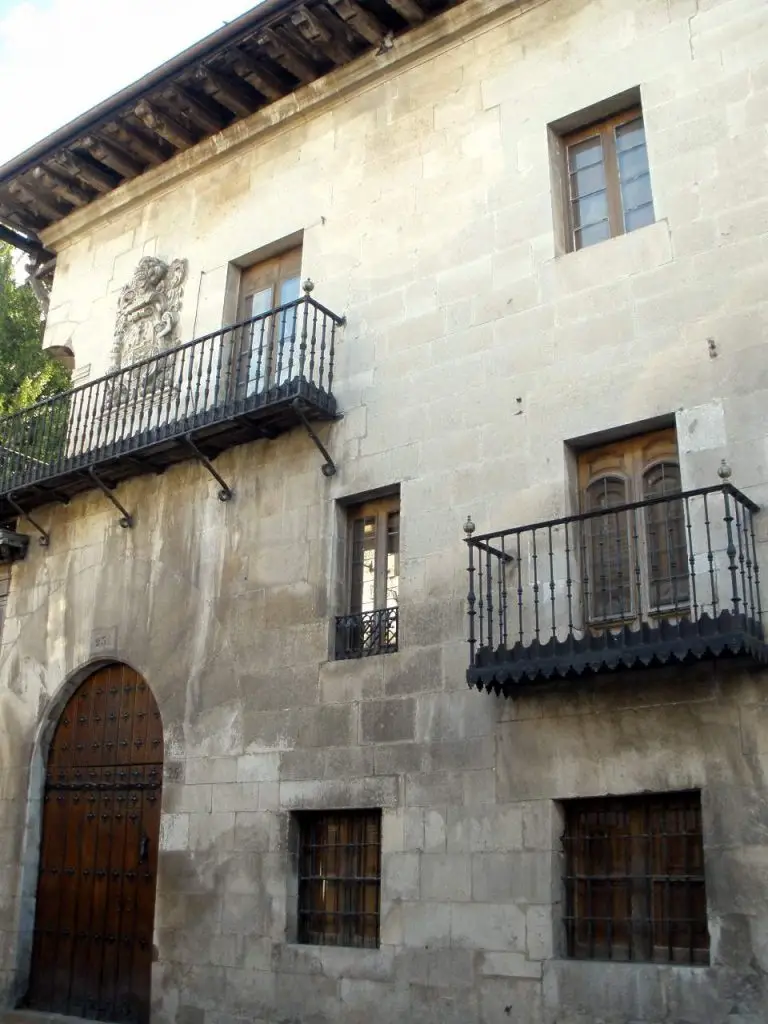 File:Salvatierra - Casa Begoña 1.jpg