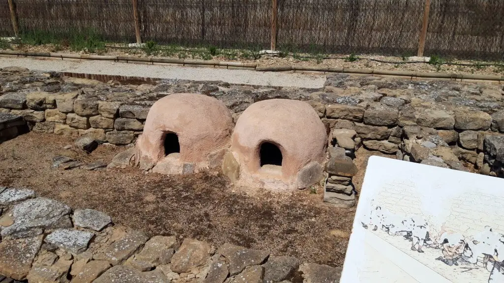 Las Eretas aztarnategiko bi labe komun