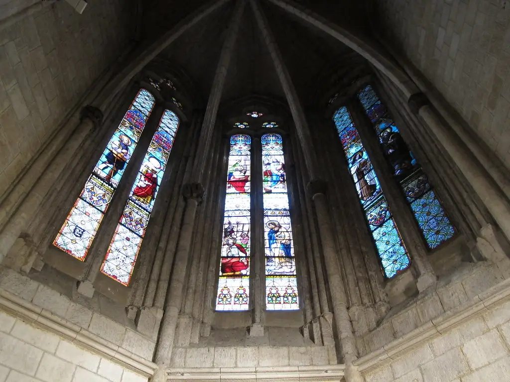 Iglesia de san Pedro - Vidrieras en la capilla de san Isidro