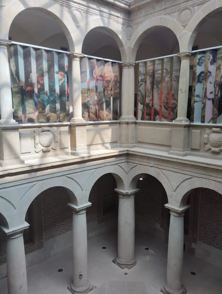 Museo del Carlismo. Patio