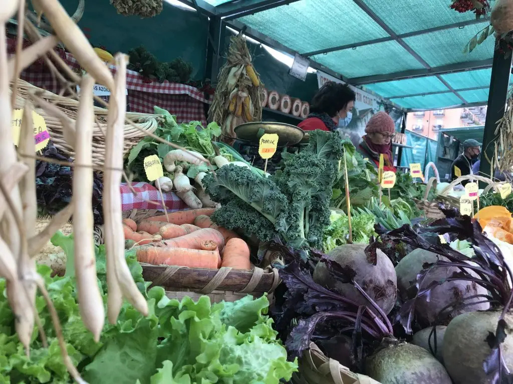 Abadiño feria de San Blas 2022 puesto de verduras