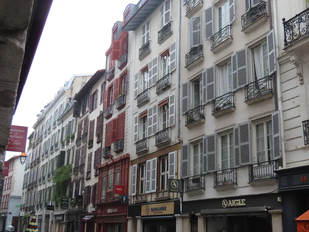 Ateka Studios, Batalayak and Aigle - Rue Port-Neuf, Bayonne