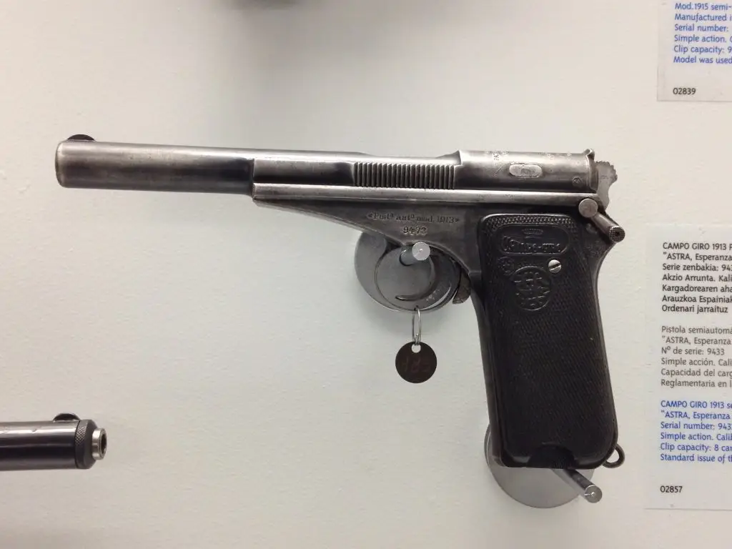 Museo Eibar Pistola Campo Giro ASTRA