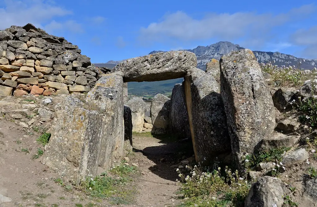 San Martingo trikuharria / Dolmen de San Martín
