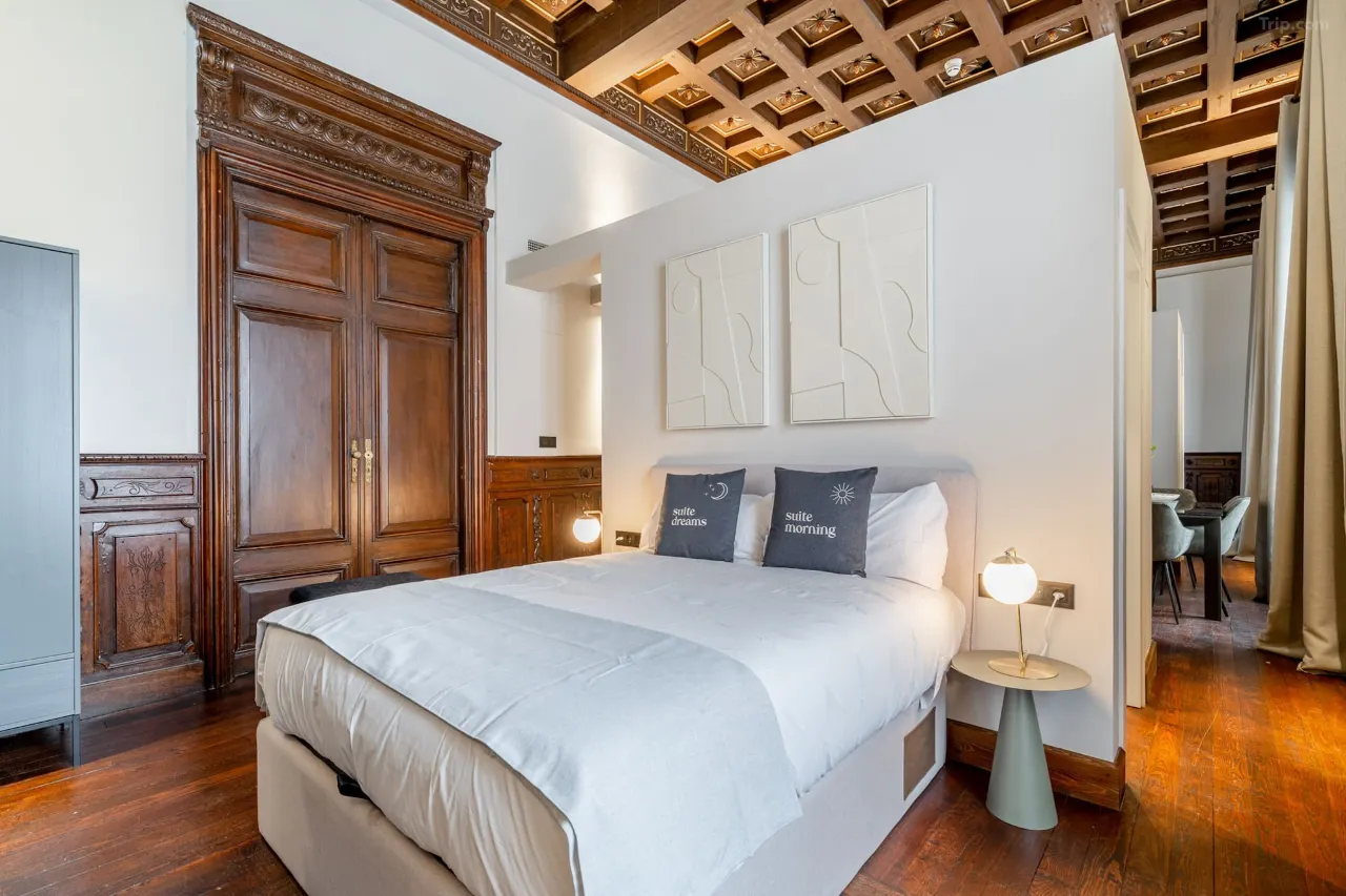 Limehome Palacio de Los Álava-Velasco